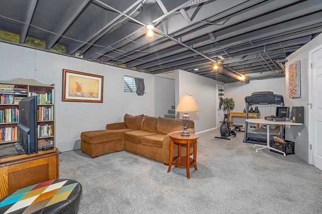 26321 S Magnolia Lane, Channahon, IL 60410