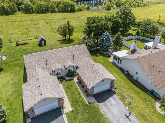 26321 S Magnolia Lane, Channahon, IL 60410