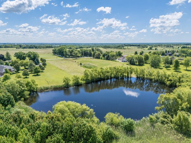 26321 S Magnolia Lane, Channahon, IL 60410