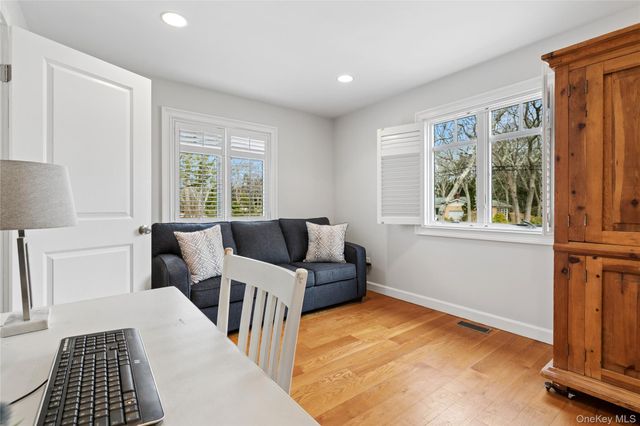 10 Foxboro Road, East Quogue, NY 11946