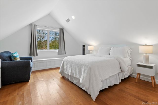 10 Foxboro Road, East Quogue, NY 11946