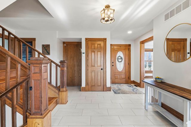 3215 Driftwood Drive, Manhattan, KS 66503