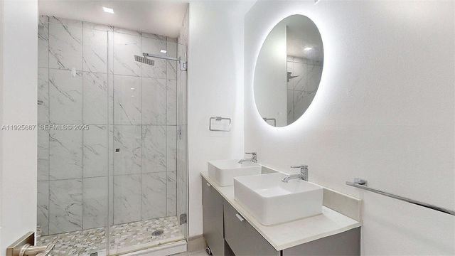 8212 NW 8th Pl 2, Plantation, FL 33324