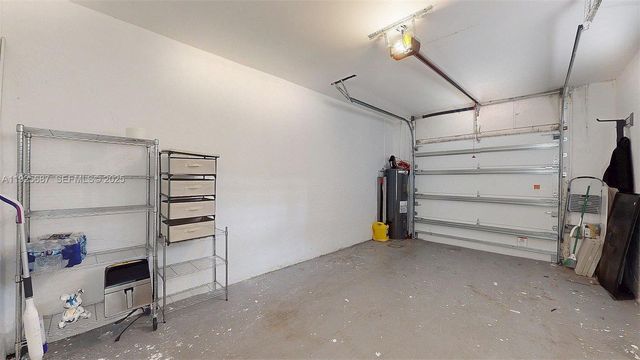 8212 NW 8th Pl 2, Plantation, FL 33324