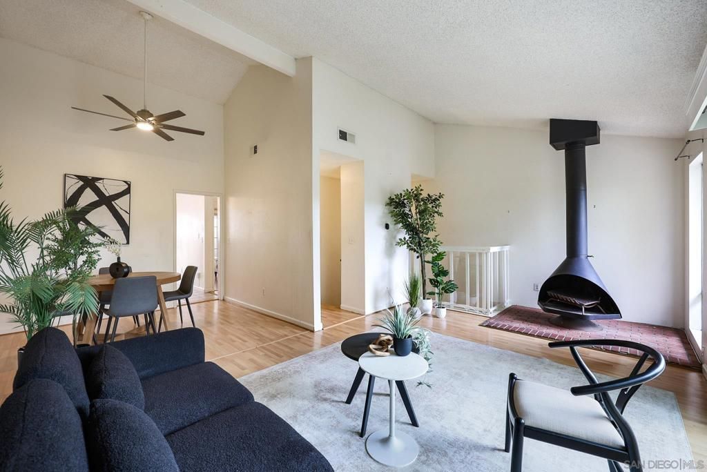Image 15 of property listing at 7700 Parkway Dr Unit 2, La Mesa, CA 91942