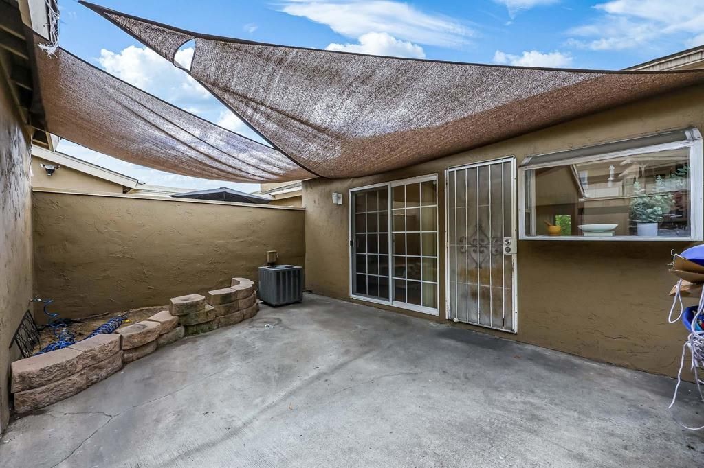 Image 26 of property listing at 7700 Parkway Dr Unit 2, La Mesa, CA 91942