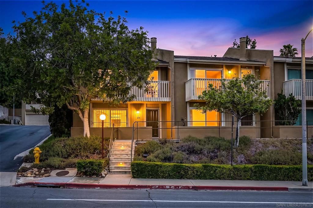 Image 30 of property listing at 7700 Parkway Dr Unit 2, La Mesa, CA 91942