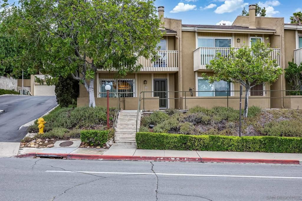 Image 31 of property listing at 7700 Parkway Dr Unit 2, La Mesa, CA 91942