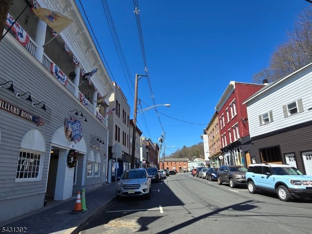 75 Main St, Sussex Boro, NJ 07461