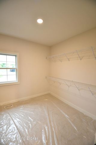 134 Noblewood Blvd, Jeffersonville, IN 47130