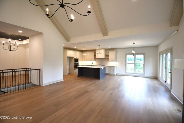 134 Noblewood Blvd, Jeffersonville, IN 47130