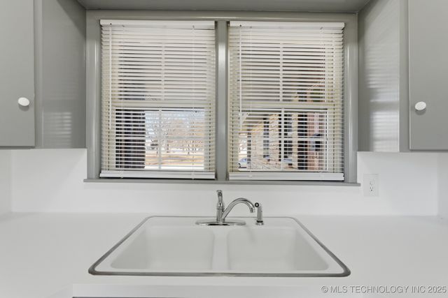 450 S 93rd East Avenue, Tulsa, OK 74112