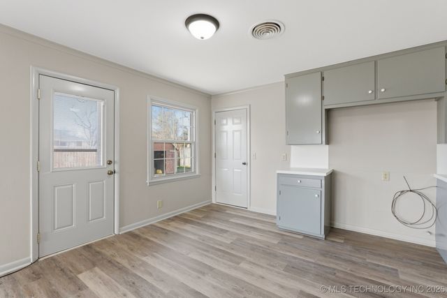 450 S 93rd East Avenue, Tulsa, OK 74112