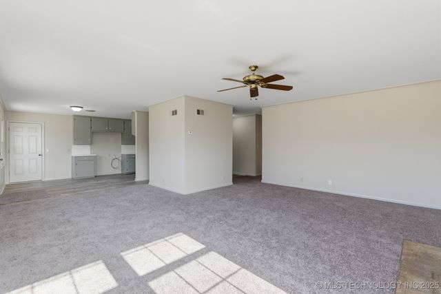 450 S 93rd East Avenue, Tulsa, OK 74112