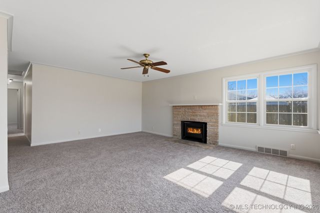 450 S 93rd East Avenue, Tulsa, OK 74112