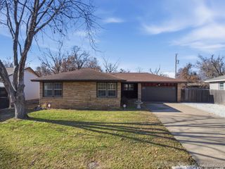 450 S 93rd East Avenue, Tulsa, OK 74112