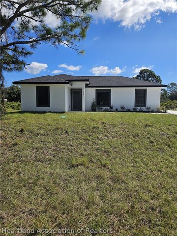 746 Kingfisher Avenue NW, Lake Placid, FL 33852