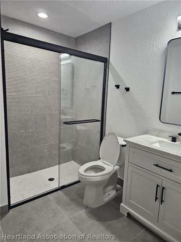 746 Kingfisher Avenue NW, Lake Placid, FL 33852