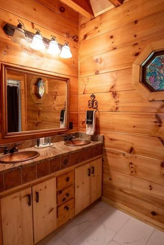 298 Eagle Lake Rd, Coalmont, TN 37313