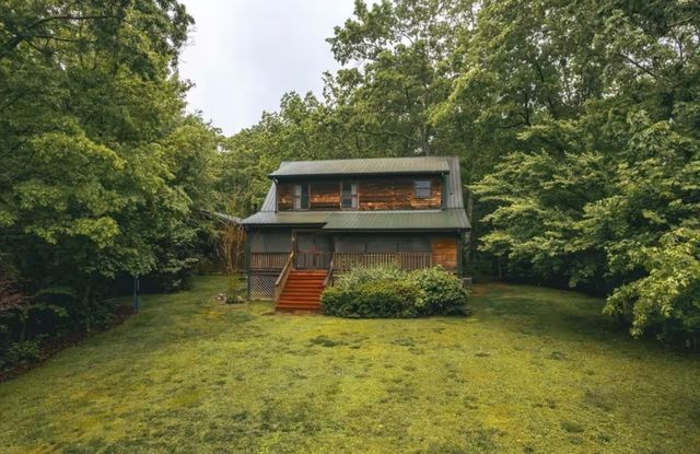 298 Eagle Lake Rd, Coalmont, TN 37313