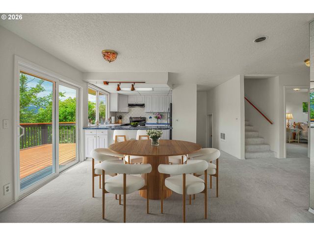 6740 N WILLAMETTE Blvd, Portland, OR 97203