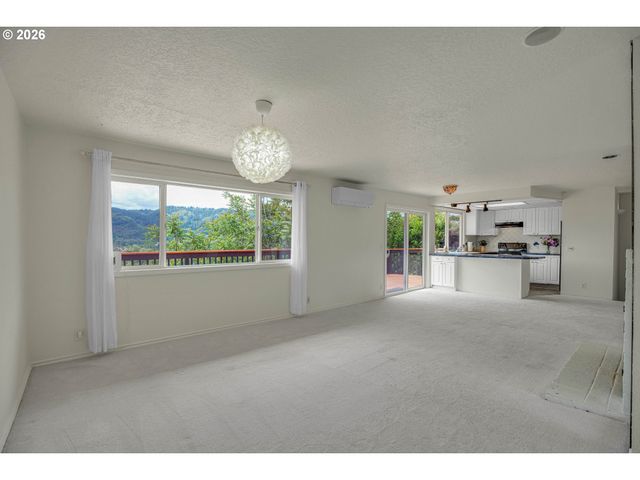 6740 N WILLAMETTE Blvd, Portland, OR 97203