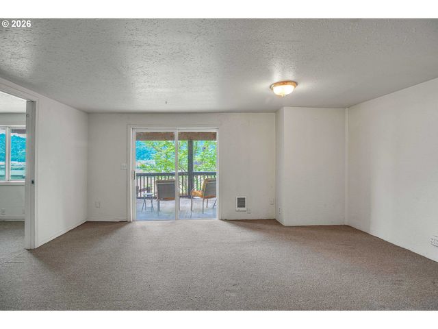 6740 N WILLAMETTE Blvd, Portland, OR 97203