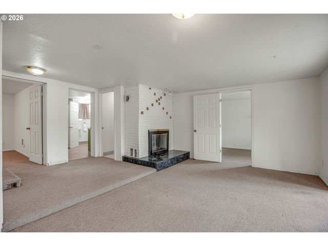 6740 N WILLAMETTE Blvd, Portland, OR 97203