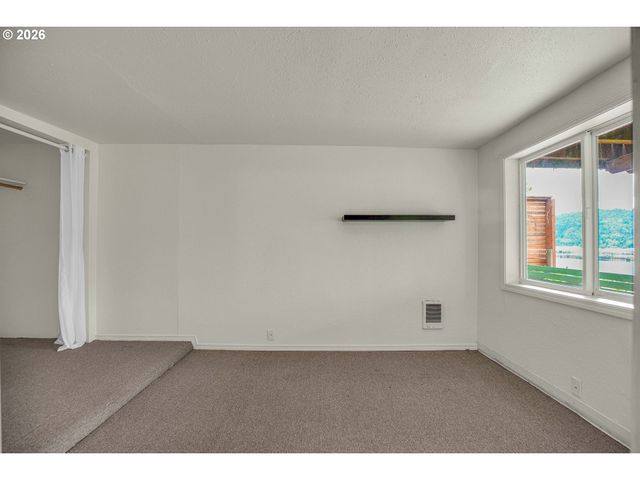 6740 N WILLAMETTE Blvd, Portland, OR 97203