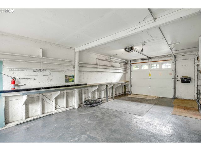 6740 N WILLAMETTE Blvd, Portland, OR 97203