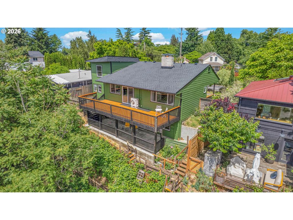 6740 N WILLAMETTE Blvd, Portland, OR 97203