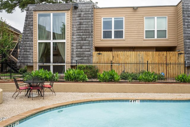 16120 Stuebner Airline Road 501, Spring, TX 77379