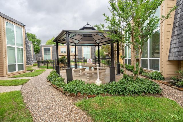 16120 Stuebner Airline Road 501, Spring, TX 77379