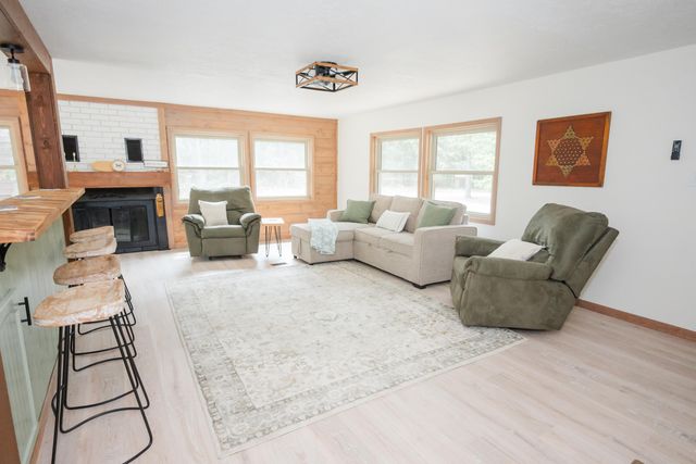 20390 Catfish Lane, Wheatland, MO 65779