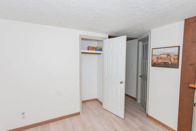 20390 Catfish Lane, Wheatland, MO 65779