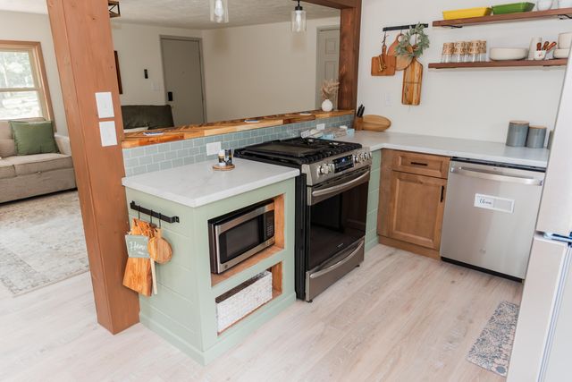 20390 Catfish Lane, Wheatland, MO 65779