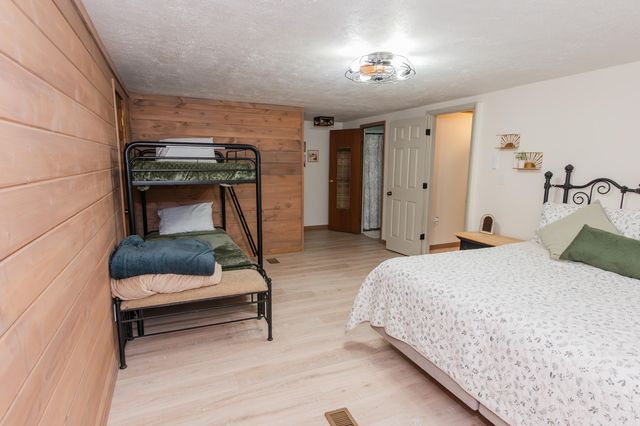 20390 Catfish Lane, Wheatland, MO 65779