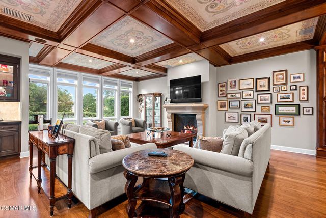 2378 Heatherbank Court, Thousand Oaks, CA 91361