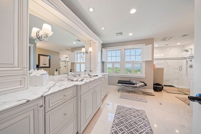 92 Emery Rd, Marshfield, MA 02050