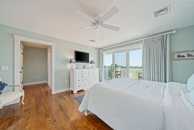92 Emery Rd, Marshfield, MA 02050