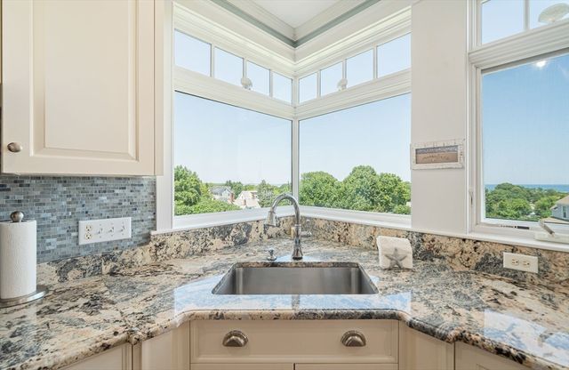 92 Emery Rd, Marshfield, MA 02050