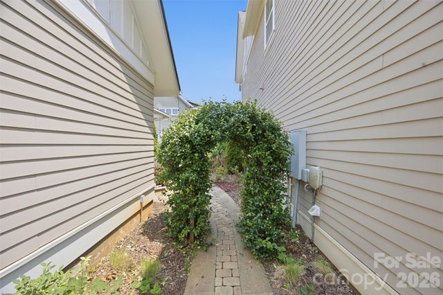 743 Waterscape Court, Rock Hill, SC 29730