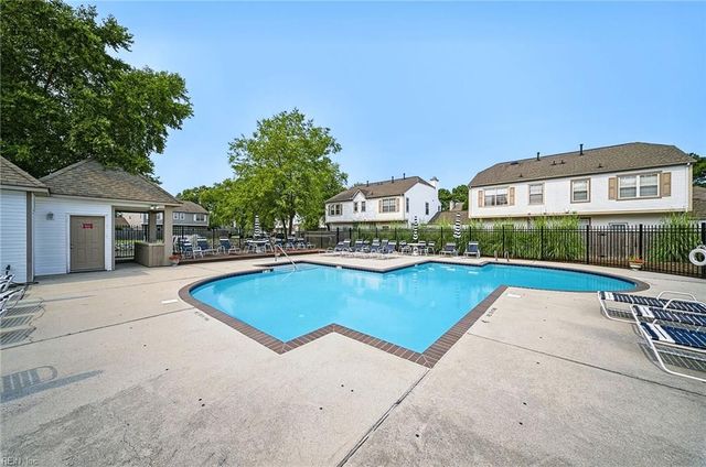4524 Kidder DR, Virginia Beach, VA 23462