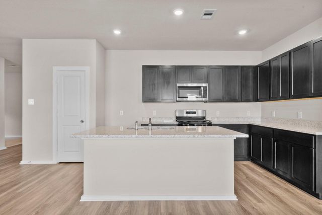 3526 Cardinal Pointe Drive, Angleton, TX 77515