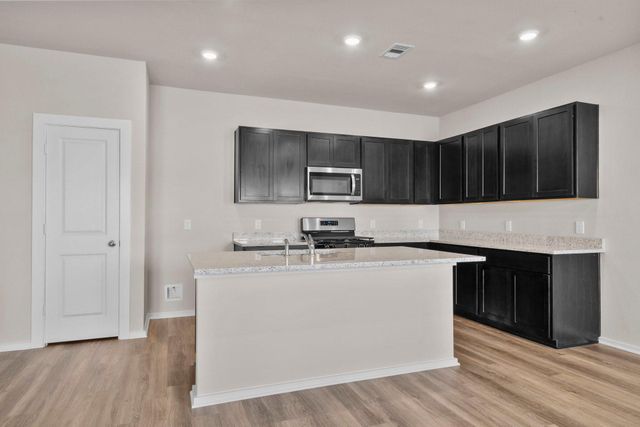 3526 Cardinal Pointe Drive, Angleton, TX 77515