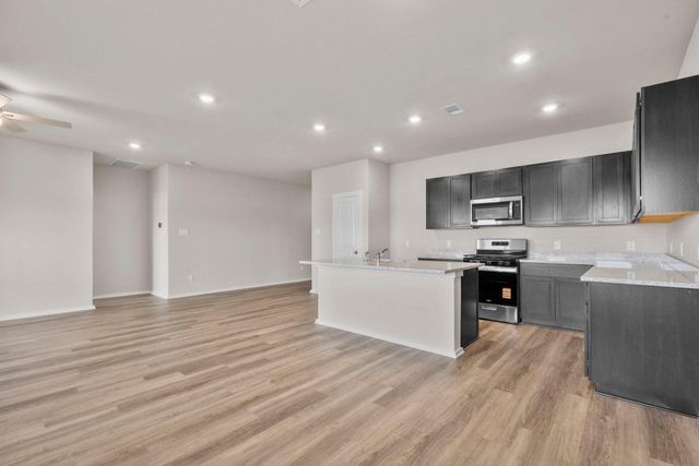3526 Cardinal Pointe Drive, Angleton, TX 77515