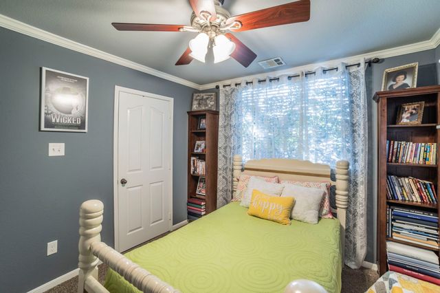 1620 Creekside Drive, Corinth, TX 76210