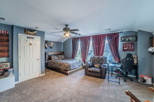 1620 Creekside Drive, Corinth, TX 76210