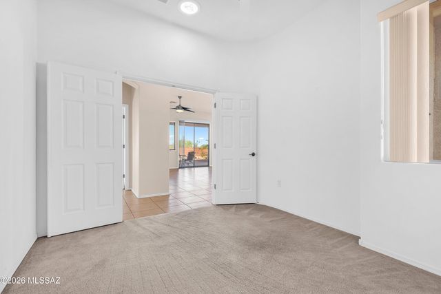 1012 W Mountain Stone Drive, Green Valley, AZ 85614