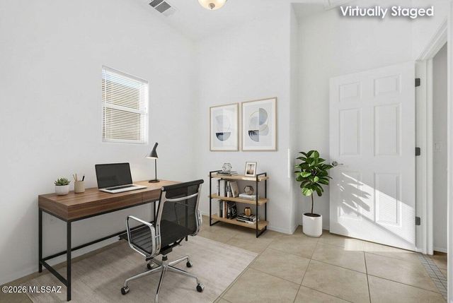 1012 W Mountain Stone Drive, Green Valley, AZ 85614